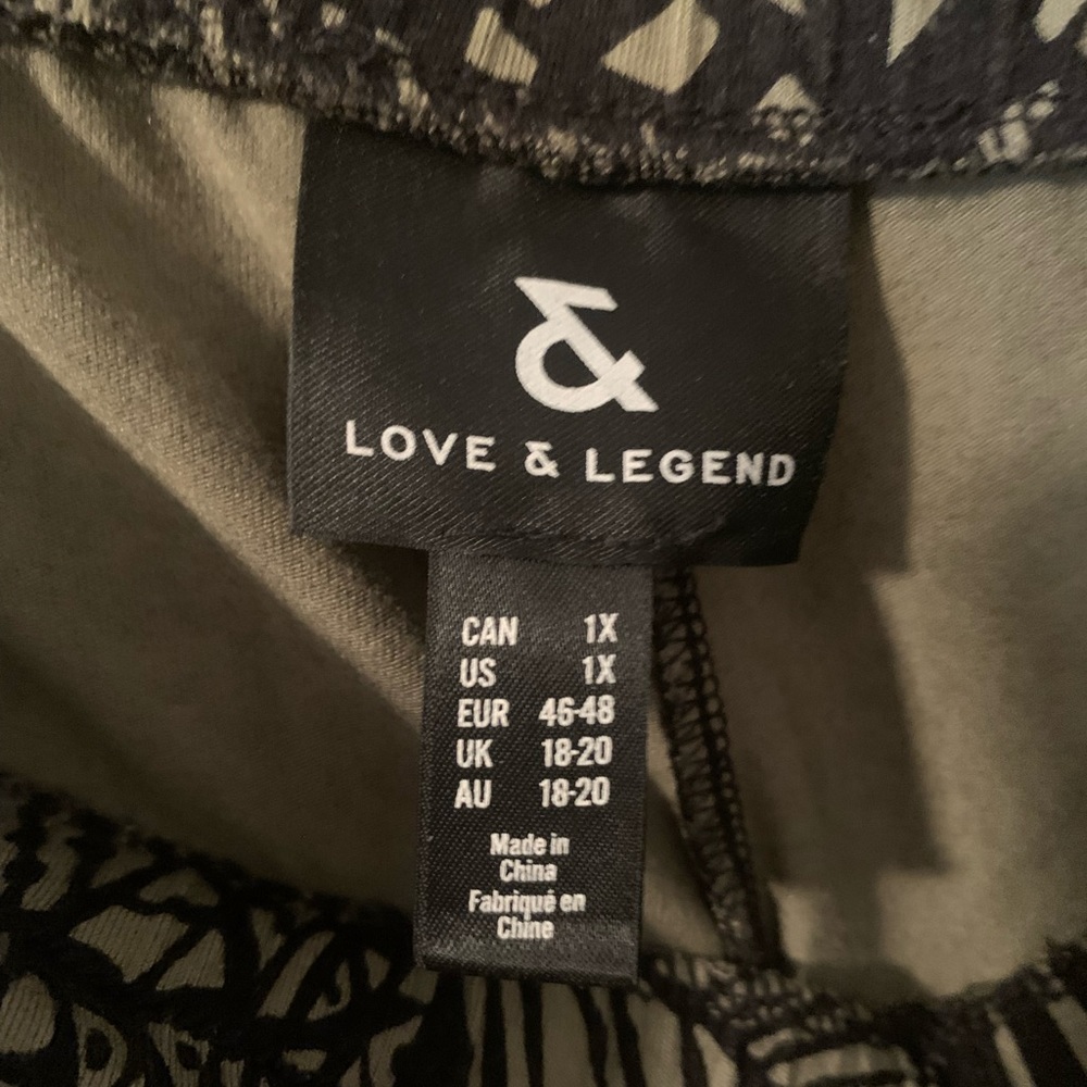 Love & Legend Green and Black Leaf Culottes - Picture 2 of 4